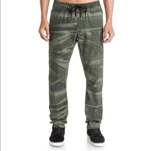 Quiksilver Camo Jogger Pants Size Large
